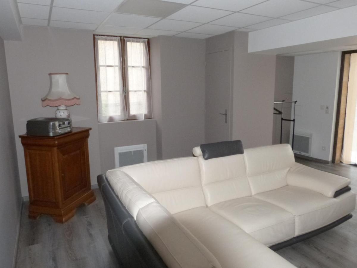 Logement Spacieux Rez-De-Chaussee, Jardin, Stationnement Devant, A 5 Minutes A Pied Du Centre De Sarlat Vila Exterior foto