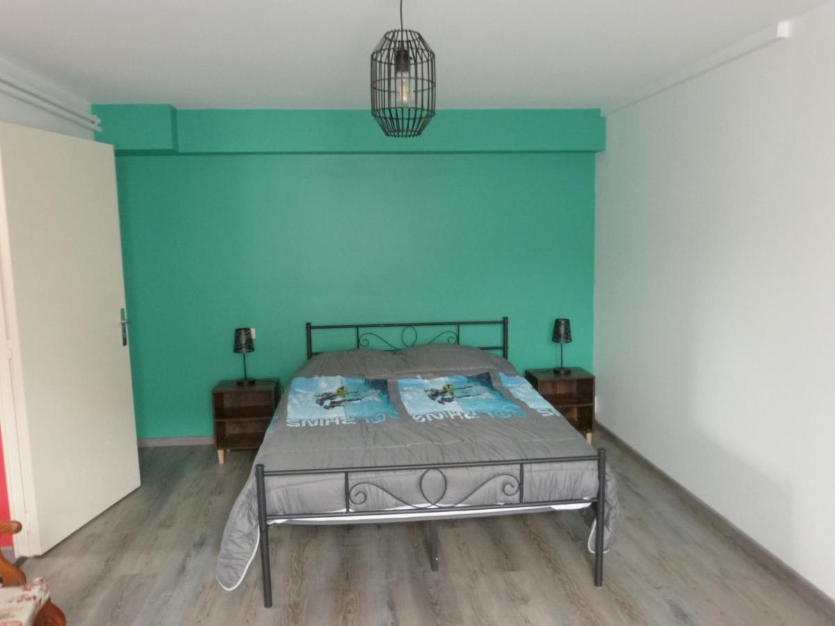 Logement Spacieux Rez-De-Chaussee, Jardin, Stationnement Devant, A 5 Minutes A Pied Du Centre De Sarlat Vila Exterior foto