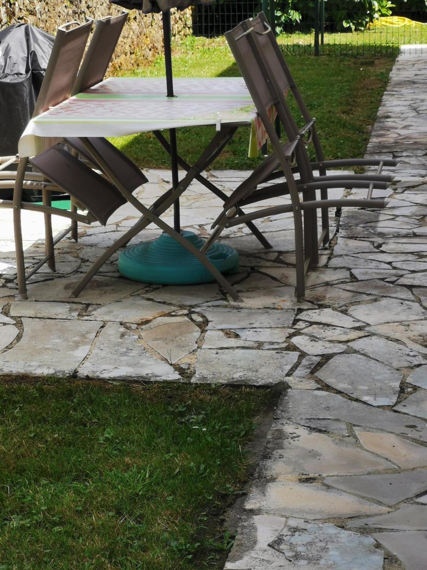 Logement Spacieux Rez-De-Chaussee, Jardin, Stationnement Devant, A 5 Minutes A Pied Du Centre De Sarlat Vila Exterior foto